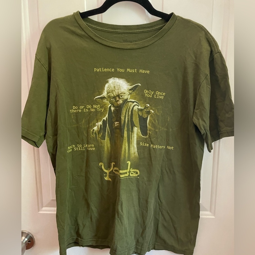 Yoda Star Wars Disney Store Tee. Unisex size Small